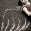 mortalcity: Girl lying on the sidewalk, with wings drawn in chalk underneath her. (angels | this is to New York City angels)